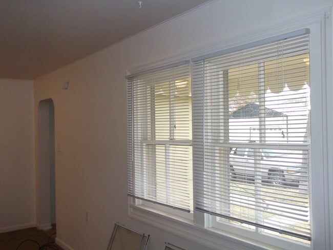 Building Photo - 2 bedroom home in Laurel– FREE RENT INCENTIVE