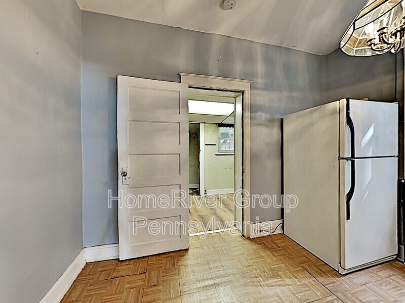 Building Photo - 110 N 61st St