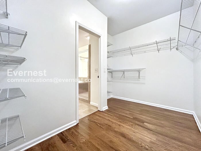 Building Photo - 951 Opelousas Way