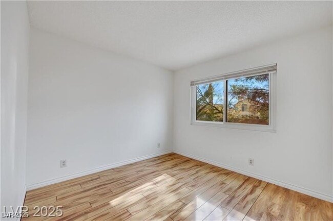 Building Photo - 4351 Satinwood Dr