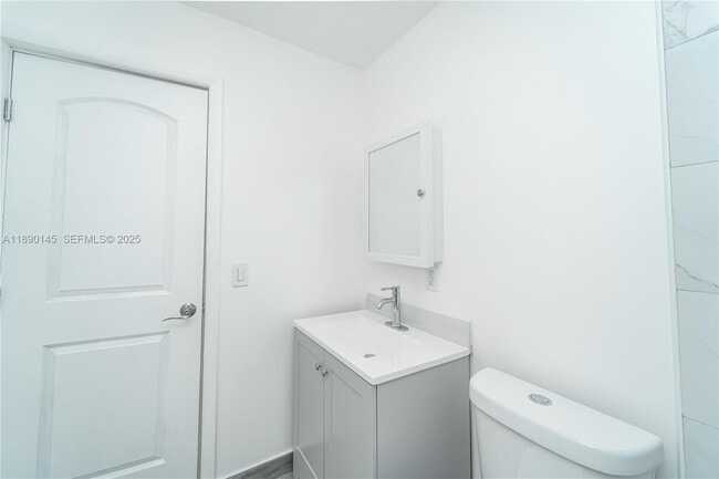 Building Photo - 5725 NW 24th Ave