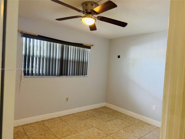 Building Photo - 8110 Sunrise Lakes Blvd