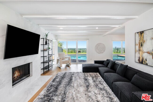 Building Photo - 6426 Ellenview Ave