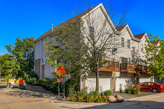 Building Photo - 860 S Insignia Ct