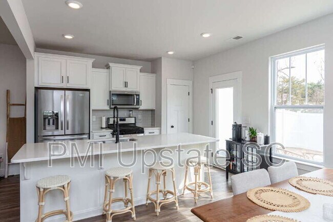 Building Photo - 1069 Millison Pl