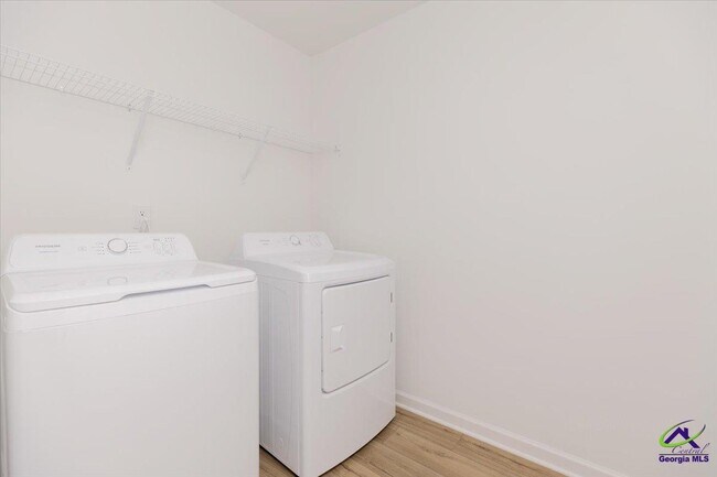 Building Photo - 218 Hickory Rdg Trl