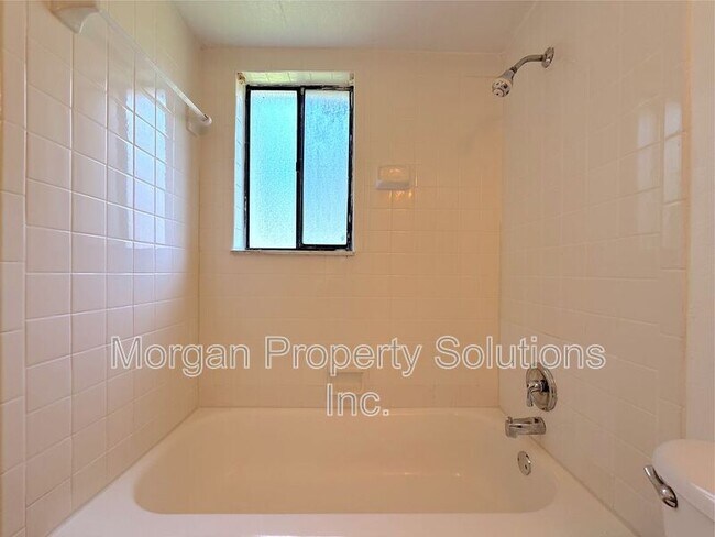 Building Photo - 3284 S Semoran Blvd
