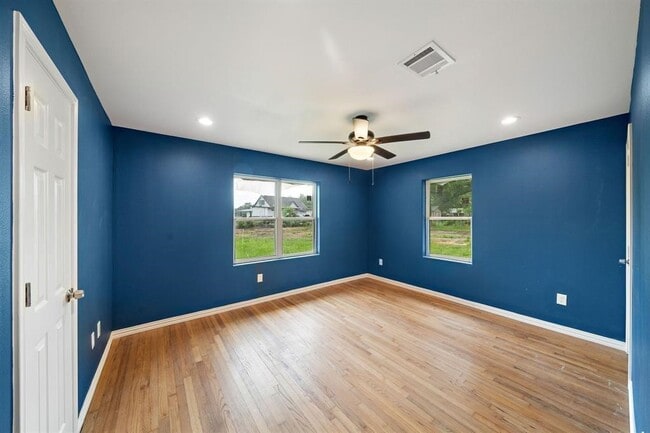 Building Photo - 15722 Treichel Rd