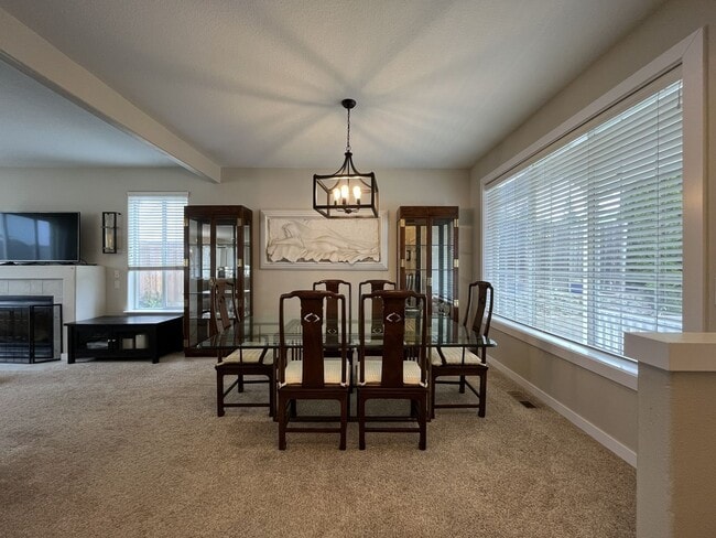 Building Photo - Elegant 5BR + Bonus Room Home with Bay Windows, Entertainment Room & Oversized Primary Retreat