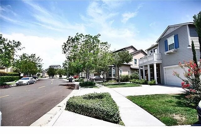 Building Photo - 15761 Crestwood Ave