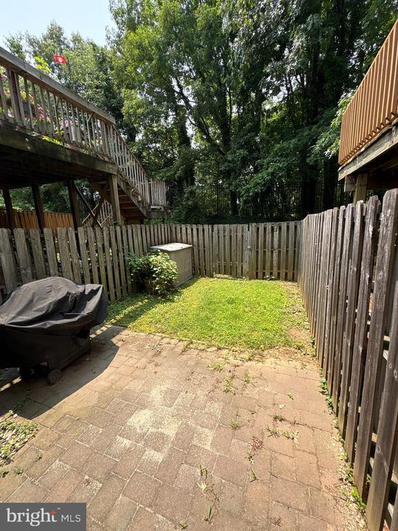 Building Photo - 6850 Ducketts Ln