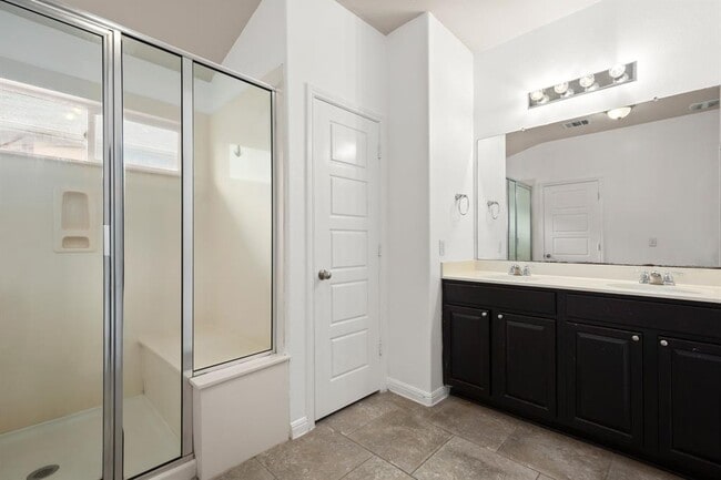 Building Photo - 101 Song Sparrow Cv