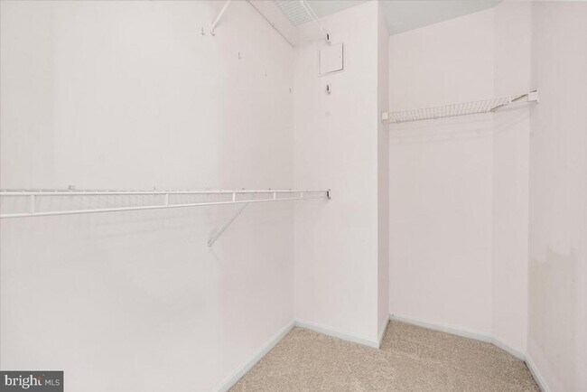 Building Photo - 5573 Seminary Rd