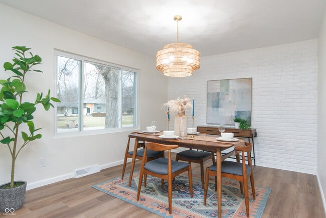 Building Photo - 6337 Cardinal Ln