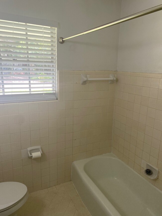 Building Photo - 7143 Triola Ln