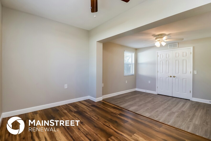 Building Photo - 121 Sunlit Cove Dr NE