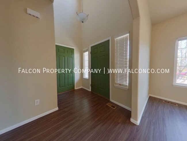 Building Photo - 6224 Saddlebred Way