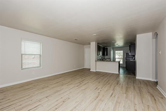 Building Photo - 122 Bluebonnet Dr