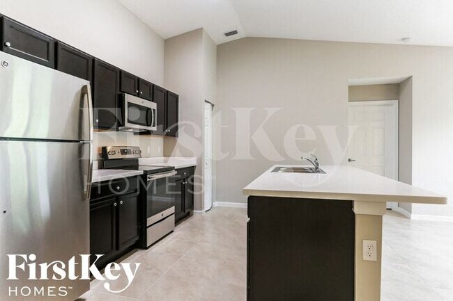 Building Photo - 4502 SW Yamada Dr