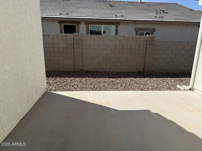 Building Photo - 38163 W Santa Monica Ave