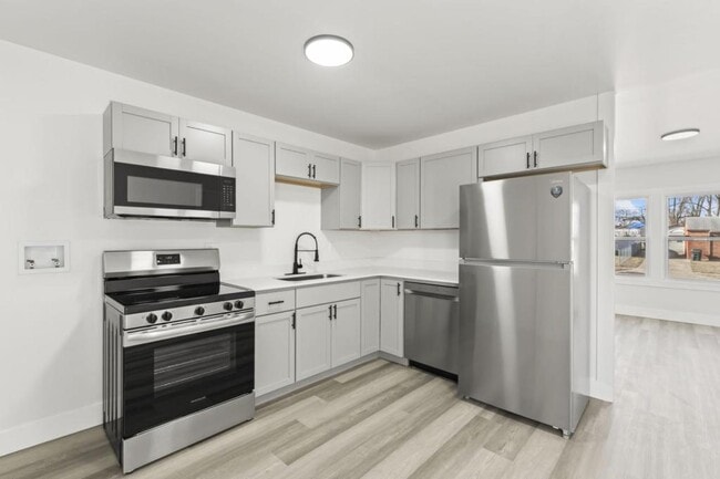 Building Photo - 4142 Meadowdale Dr