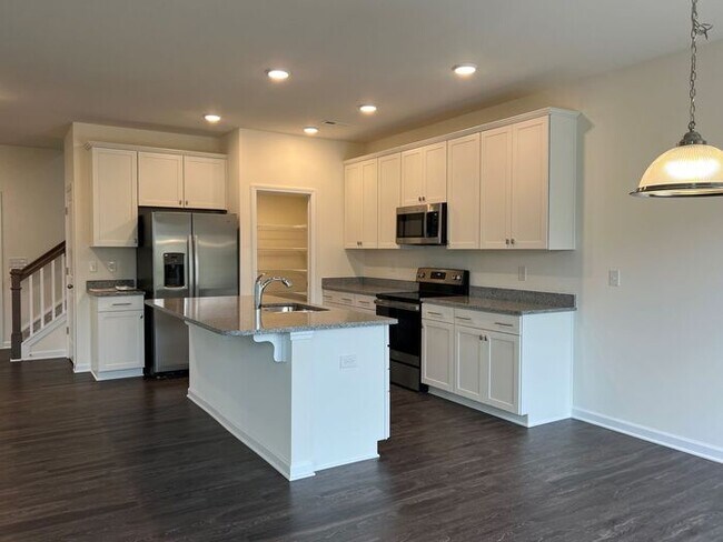 Building Photo - Coming Soon - Gorgeous Home with 3 bedroom...