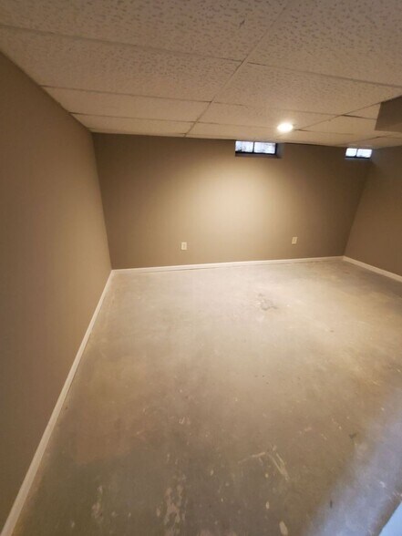 Building Photo - 5445 N 54th St