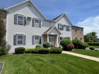 Building Photo - Excellent Canfield Location!! Very clean and well maintained 3 bedroom/2 Full Bath Condo.