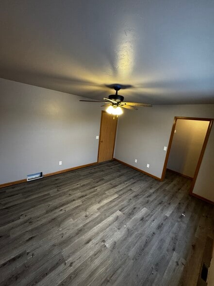 Building Photo - 726 S Main St