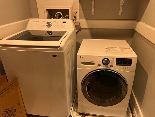 Building Photo - 2221 WI-83