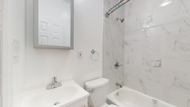 Building Photo - 247 W 113th St