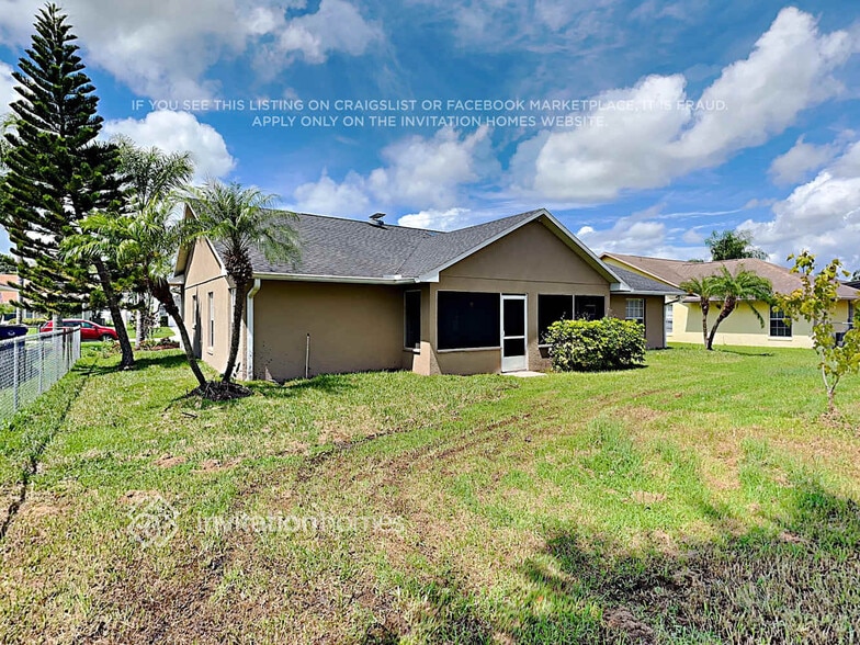 Building Photo - 2399 Sweetwater Blvd