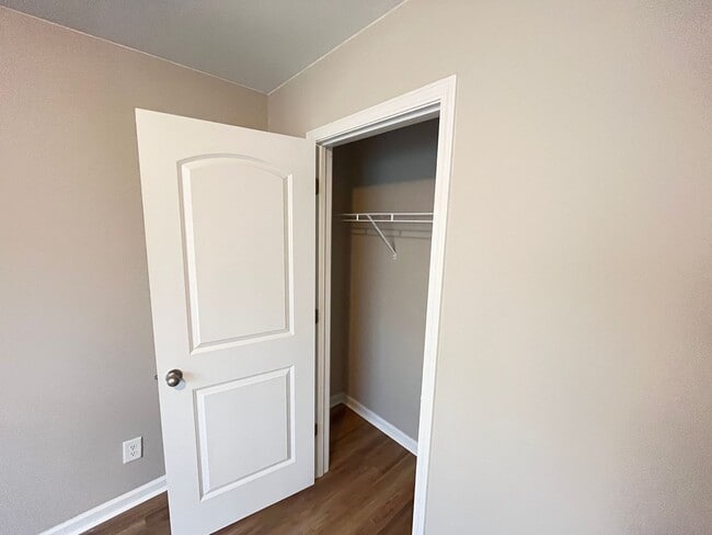 Building Photo - Pet Friendly, Three Bedroom with Bonus Room Home with Garage in Longs is Available Now!