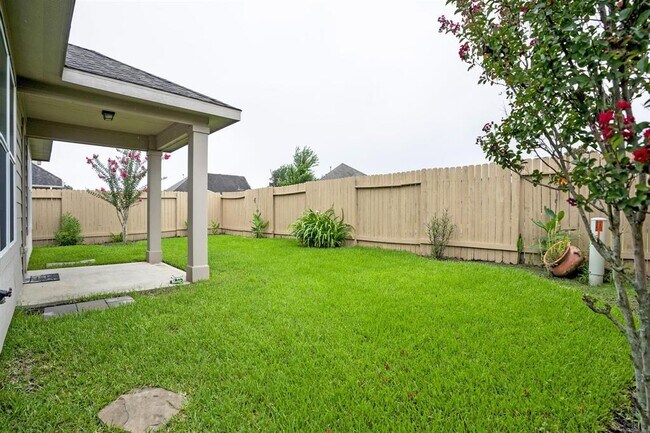 Building Photo - 11403 E Lake Gables Dr