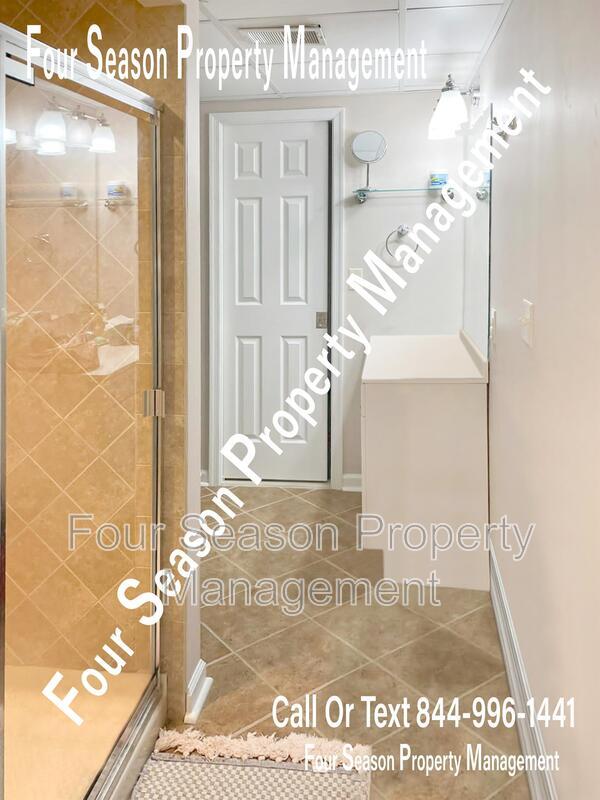 Building Photo - 10113 Mar Rock Dr