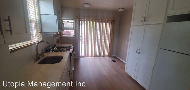 Building Photo - 2 br, 1 bath House - 863 Crestwood Terrace