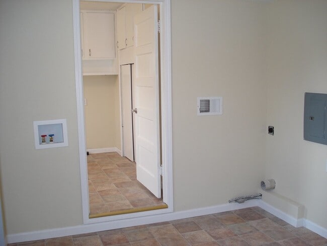 Building Photo - Three Bedroom One Bath Home Available May 10th