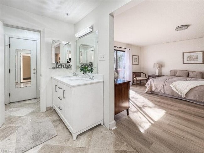 Building Photo - WATERFRONT 5 BEDROOM/4 BATH IN VIRGINIA BEACH! READY FOR RENT!!