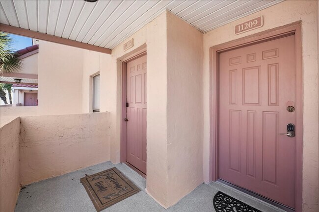 Building Photo - 1733 Sea Fair Dr