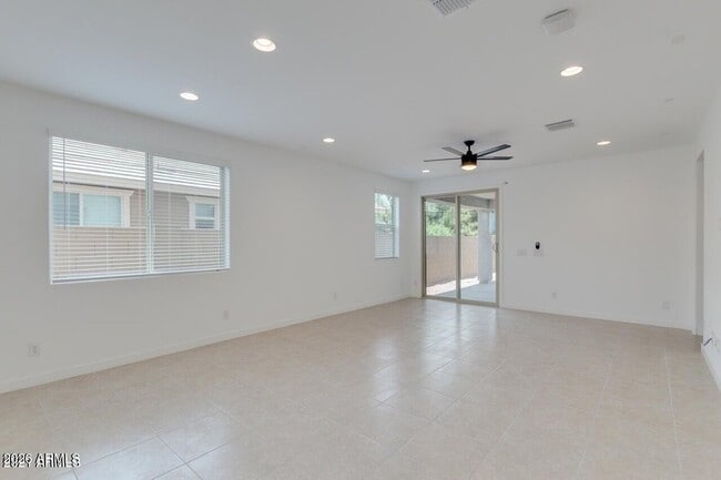 Building Photo - 3808 S 65th Ave