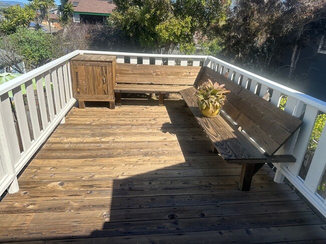 Building Photo - Great Los Osos home with views available 2...