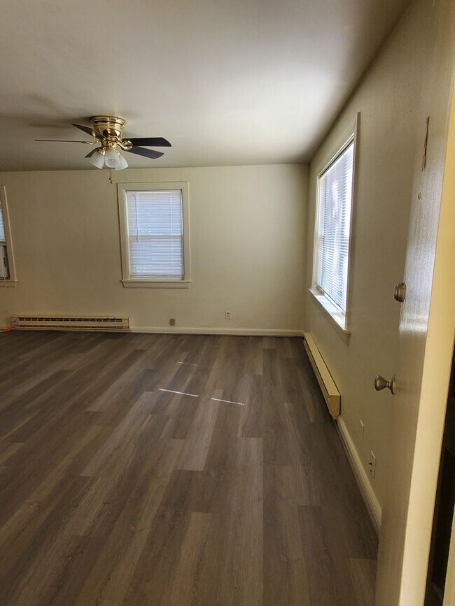 Building Photo - REV5214#A-EA