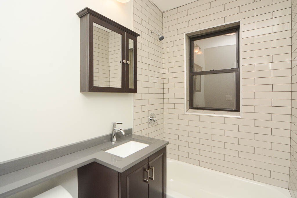 Building Photo - 4349 N Damen Ave