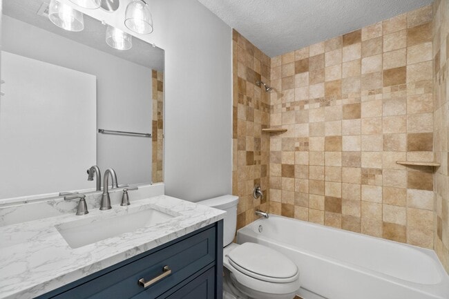 Building Photo - Open Concept and Renovated Top Level Condo. Close to BWI, Ft. Meade & NSA