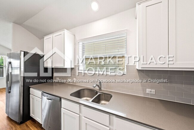 Building Photo - 3416 Pauling Loop