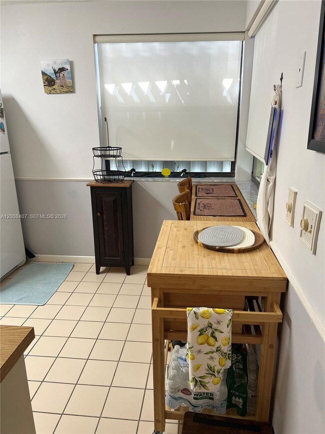 Building Photo - 980 Constitution Dr