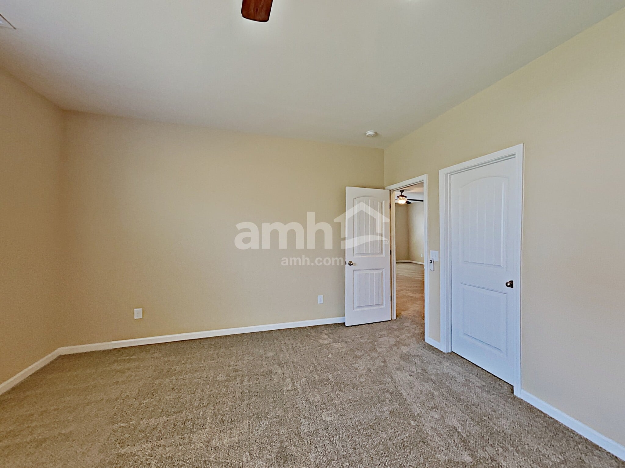 Building Photo - 207 S Dunnwood Ln