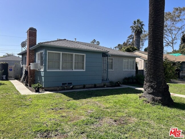 Building Photo - 2929 Westwood Blvd