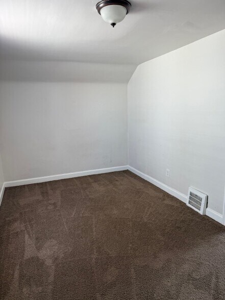 Building Photo - 14810 Rossini Dr