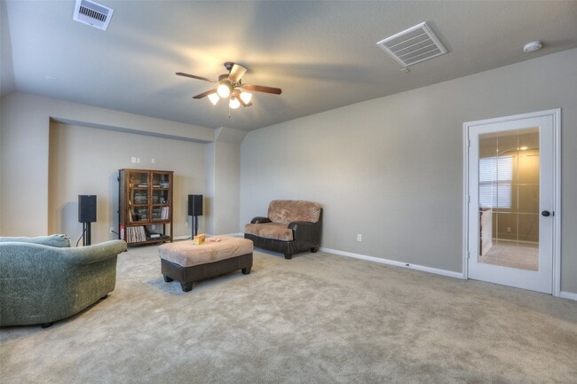 Building Photo - 8106 Little Scarlet St